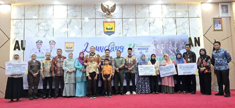 Ketua DPRD Apresiasi Gebrakan Wali Kota Yota Balad: Jaminan Sosial untuk Tokoh Agama dan Adat Resmi Diluncurkan