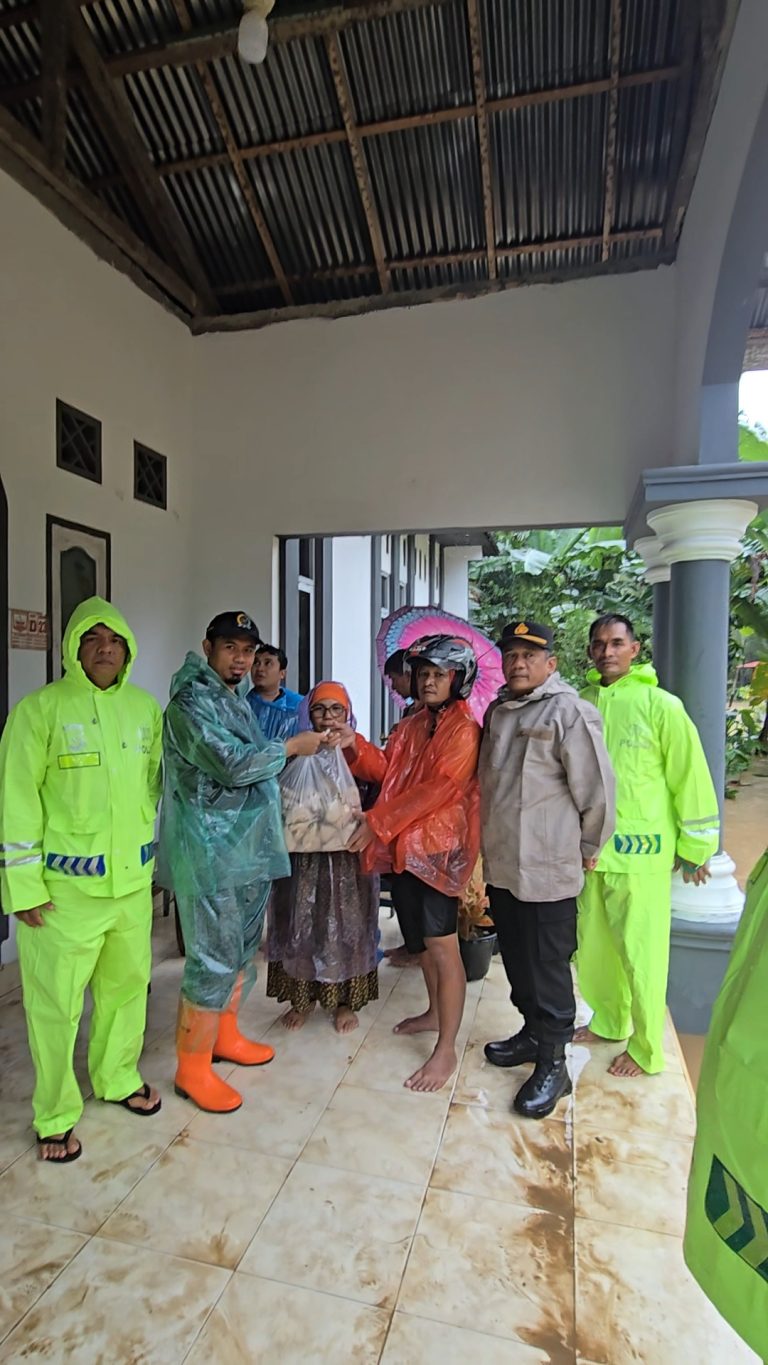 Banjir Landa Punggung Lading, Ketua DPRD Gerak Cepat Bantu Warga